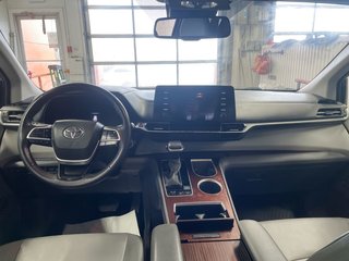 Toyota Sienna  2023 à St-Jérôme, Québec - 12 - w320h240px