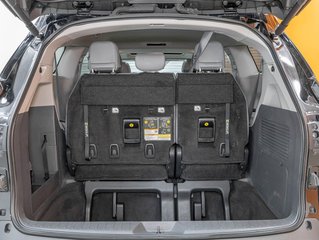 Toyota Sienna  2023 à St-Jérôme, Québec - 32 - w320h240px