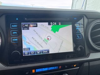 2016 Toyota Tacoma in St-Jérôme, Quebec - 3 - w320h240px