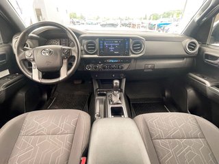 2017 Toyota Tacoma in St-Jérôme, Quebec - 8 - w320h240px