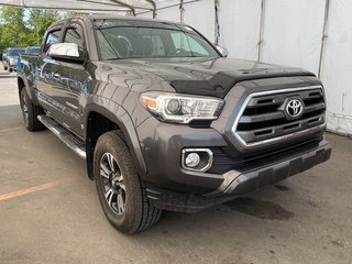 2017 Toyota Tacoma in St-Jérôme, Quebec - 10 - w320h240px