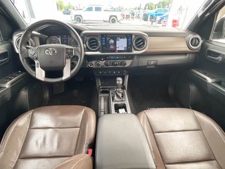 2017 Toyota Tacoma in St-Jérôme, Quebec - 12 - w320h240px