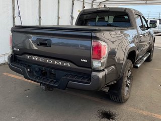 2017 Toyota Tacoma in St-Jérôme, Quebec - 9 - w320h240px