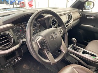 2017 Toyota Tacoma in St-Jérôme, Quebec - 4 - w320h240px