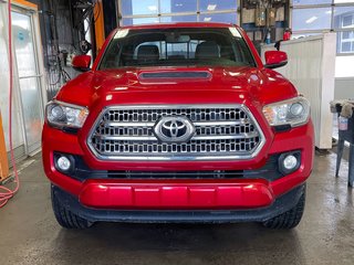 Toyota Tacoma  2017 à St-Jérôme, Québec - 4 - w320h240px