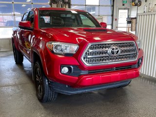 Toyota Tacoma  2017 à St-Jérôme, Québec - 9 - w320h240px