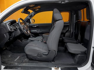 2018 Toyota Tacoma in St-Jérôme, Quebec - 17 - w320h240px