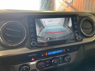 2022 Toyota Tacoma in St-Jérôme, Quebec - 13 - w320h240px