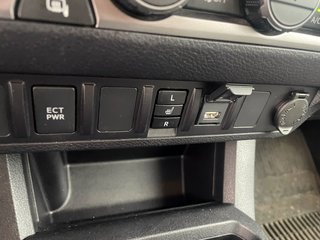 Toyota Tacoma  2023 à St-Jérôme, Québec - 12 - w320h240px