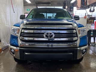 2017 Toyota Tundra in St-Jérôme, Quebec - 4 - w320h240px