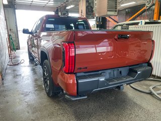 Toyota Tundra  2025 à St-Jérôme, Québec - 8 - w320h240px