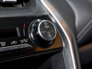 2022 Toyota Venza in St-Jérôme, Quebec - 21 - w320h240px