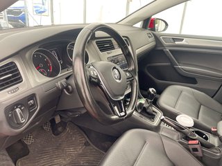 Volkswagen GOLF SPORTWAGEN  2017 à St-Jérôme, Québec - 4 - w320h240px