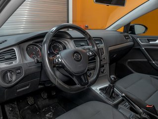 2017 Volkswagen Golf in St-Jérôme, Quebec - 2 - w320h240px