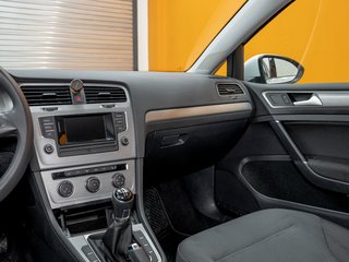 Volkswagen Golf  2017 à St-Jérôme, Québec - 16 - w320h240px