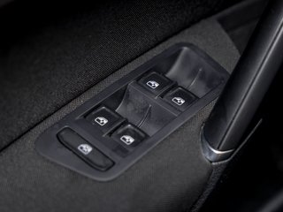 Volkswagen Golf  2017 à St-Jérôme, Québec - 21 - w320h240px