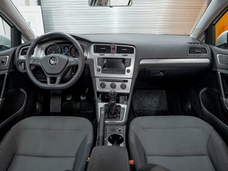 Volkswagen Golf  2017 à St-Jérôme, Québec - 11 - w320h240px