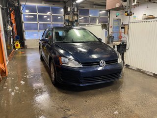 2017 Volkswagen Golf in St-Jérôme, Quebec - 9 - w320h240px