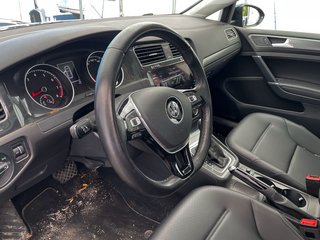 Volkswagen Golf  2018 à St-Jérôme, Québec - 4 - w320h240px