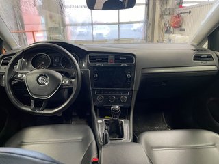 Volkswagen Golf  2019 à St-Jérôme, Québec - 12 - w320h240px