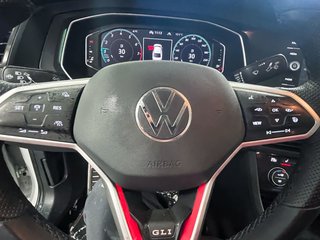 Volkswagen Jetta GLI  2024 à St-Jérôme, Québec - 14 - w320h240px