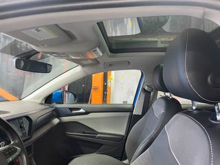 Volkswagen Taos  2023 à St-Jérôme, Québec - 3 - w320h240px