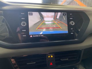 Volkswagen Taos  2023 à St-Jérôme, Québec - 16 - w320h240px