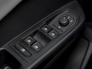 Volkswagen Taos  2024 à St-Jérôme, Québec - 23 - w320h240px