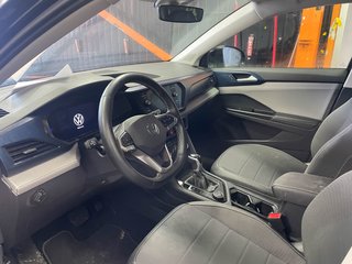 Volkswagen Taos  2024 à St-Jérôme, Québec - 3 - w320h240px