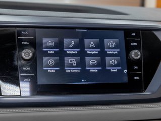 Volkswagen Taos  2024 à St-Jérôme, Québec - 17 - w320h240px