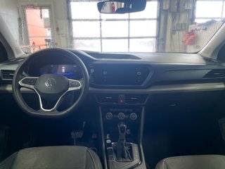 Volkswagen Taos  2024 à St-Jérôme, Québec - 12 - w320h240px