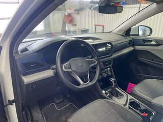 Volkswagen Taos  2024 à St-Jérôme, Québec - 4 - w320h240px