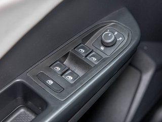 Volkswagen Taos  2025 à St-Jérôme, Québec - 23 - w320h240px