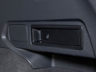 2018 Volkswagen Tiguan in St-Jérôme, Quebec - 29 - w320h240px