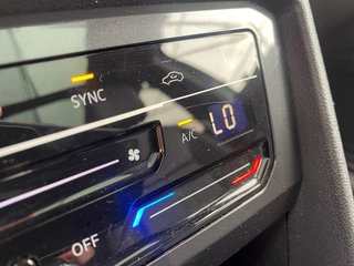 Volkswagen Tiguan  2023 à St-Jérôme, Québec - 17 - w320h240px