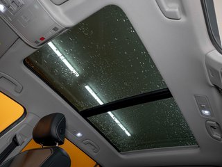 Volkswagen Tiguan  2024 à St-Jérôme, Québec - 4 - w320h240px