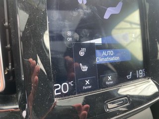 2020 Volvo XC40 in St-Jérôme, Quebec - 13 - w320h240px
