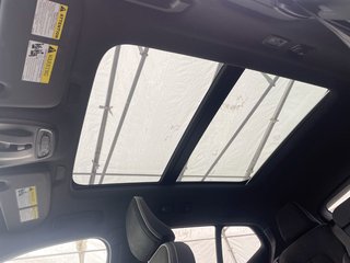 2020 Volvo XC40 in St-Jérôme, Quebec - 3 - w320h240px
