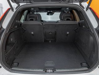 Volvo XC60  2019 à St-Jérôme, Québec - 32 - w320h240px