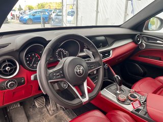 2018 Alfa Romeo Stelvio in St-Jérôme, Quebec - 6 - w320h240px