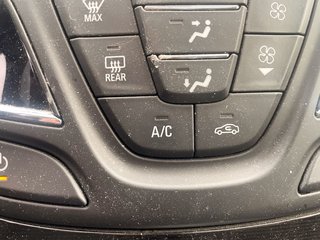 2015 Buick Regal in St-Jérôme, Quebec - 17 - w320h240px