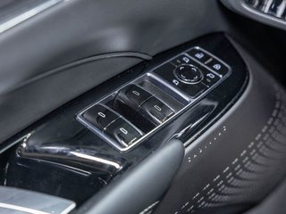 2024 Cadillac LYRIQ in St-Jérôme, Quebec - 25 - w320h240px