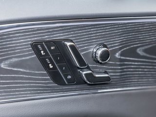 2024 Cadillac LYRIQ in St-Jérôme, Quebec - 24 - w320h240px
