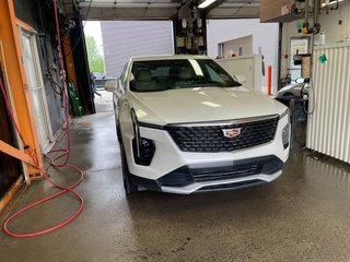 Cadillac XT4  2024 à St-Jérôme, Québec - 9 - w320h240px