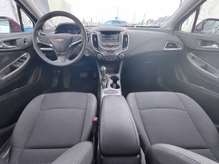 2017 Chevrolet Cruze in St-Jérôme, Quebec - 10 - w320h240px