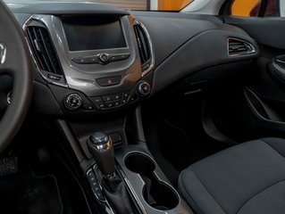 2017 Chevrolet Cruze in St-Jérôme, Quebec - 17 - w320h240px