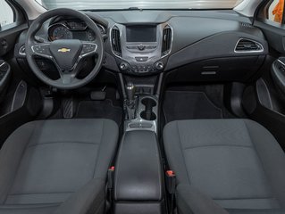 Chevrolet Cruze  2018 à St-Jérôme, Québec - 11 - w320h240px