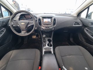 Chevrolet Cruze  2018 à St-Jérôme, Québec - 10 - w320h240px