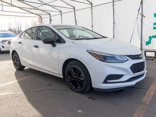 Chevrolet Cruze  2018 à St-Jérôme, Québec - 9 - w320h240px