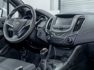 Chevrolet Cruze  2018 à St-Jérôme, Québec - 24 - w320h240px